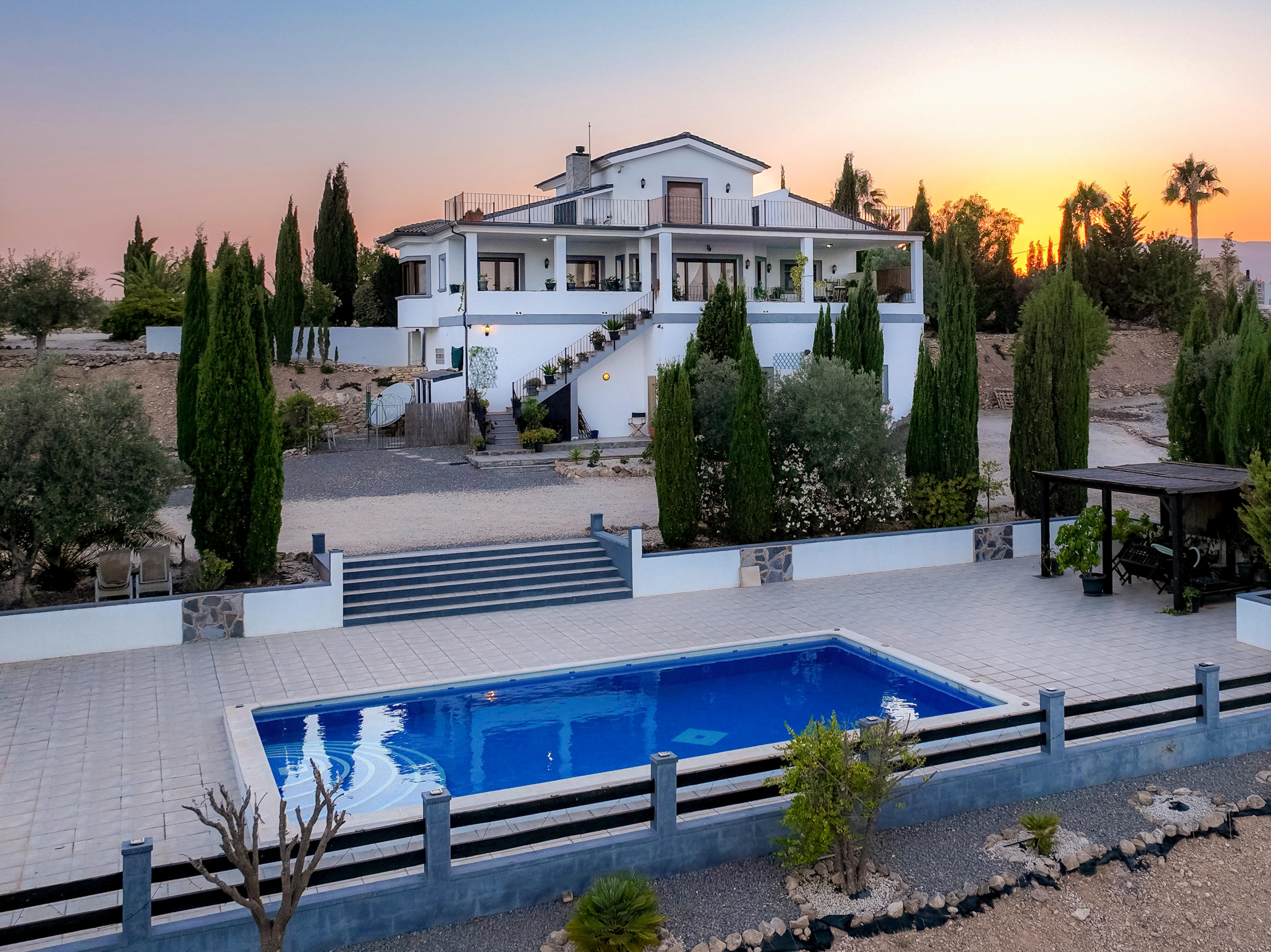 IZ-314 night - 8 Villa met zwembad in Pinoso